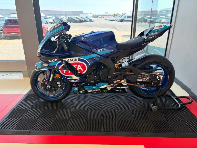 Instagram post from tint888_ie. This post is in position 9.
